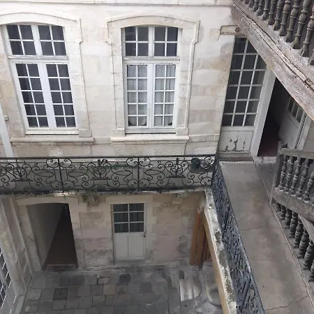 Le Petit Nicolas Et Parking La Rochelle  Exterior photo